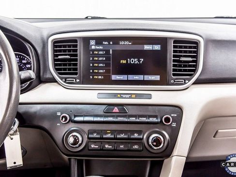 Used 2022 Kia Sportage LX image 18