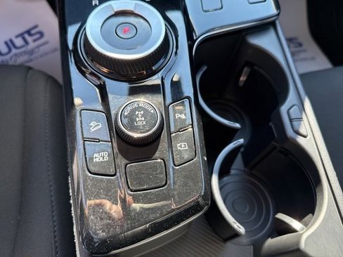Used 2024 Kia Sportage LX image 14