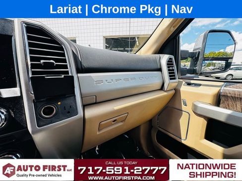 Used 2017 Ford F250 Lariat w/ Chrome Package image 15