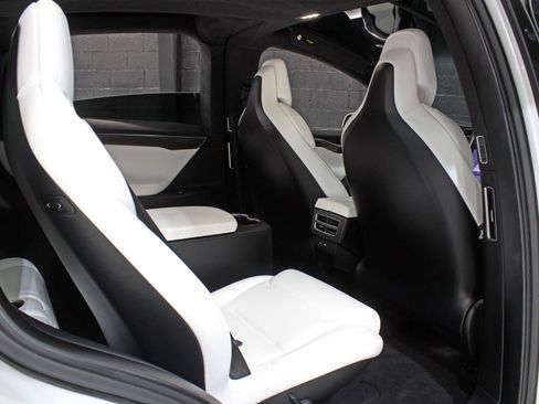 Used 2017 Tesla Model X 100D image 51