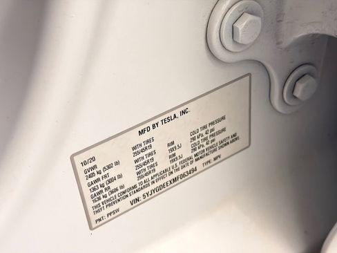 Used 2021 Tesla Model Y Long Range image 34