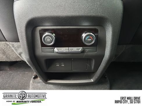Used 2026 Buick Enclave Preferred FWD image 36