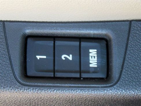 Used 2018 Buick Regal Essence w/ Driver Confidence Package #1 FWD image 29