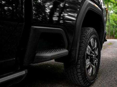 Used 2021 GMC Sierra 2500 Denali w/ Denali Black Diamond Edition AWD/4WD image 31