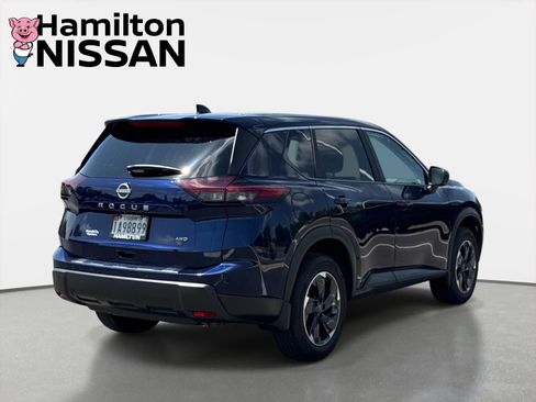 Certified 2026 Nissan Rogue SV AWD/4WD image 2