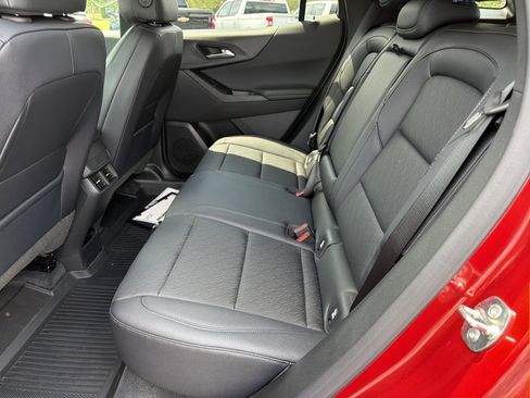 New 2026 Chevrolet Equinox LT w/ Convenience Package II AWD/4WD image 21