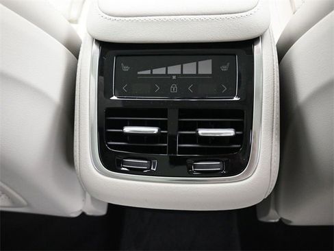 New 2026 Volvo XC90 B6 Ultra image 33