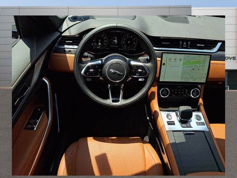 Used 2026 Jaguar F-PACE R-Dynamic S AWD/4WD image 6