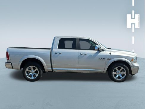 Used 2016 RAM 1500 Laramie AWD/4WD image 3
