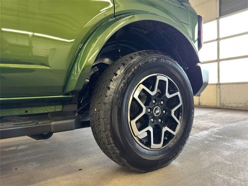 Used 2022 Ford Bronco Outer Banks image 28