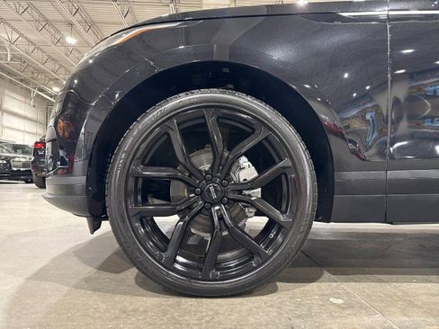 Used 2018 Land Rover Range Rover Velar S image 19