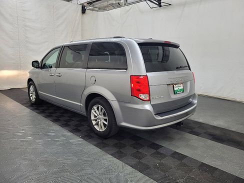 Used 2019 Dodge Grand Caravan SXT w/ Driver Convenience Group FWD image 5