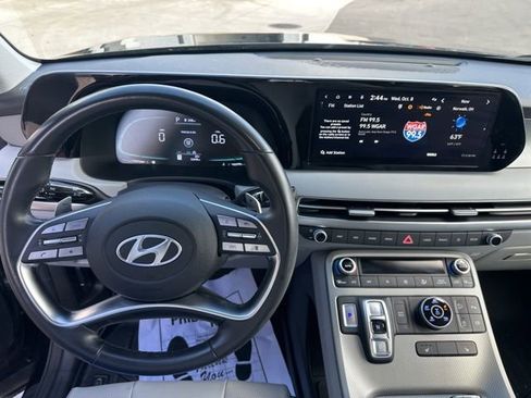 Certified 2024 Hyundai Palisade SEL image 19