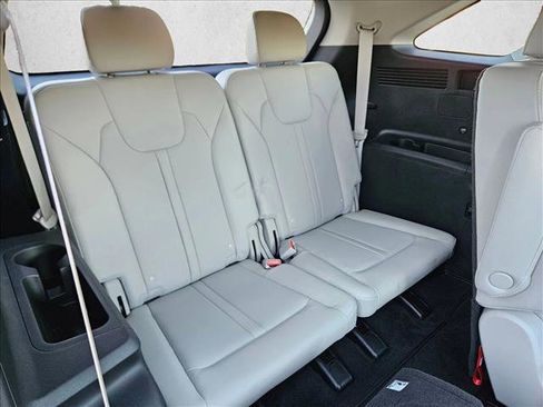 Used 2023 Kia Sorento EX w/ Panoramic Sunroof Package image 23