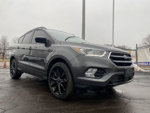 Used 2018 Ford Escape SE w/ SE Sport Appearance Package image 33