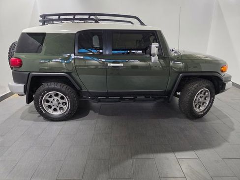 Used 2013 Toyota FJ Cruiser 4WD w/ Upgrade Pkg image 6