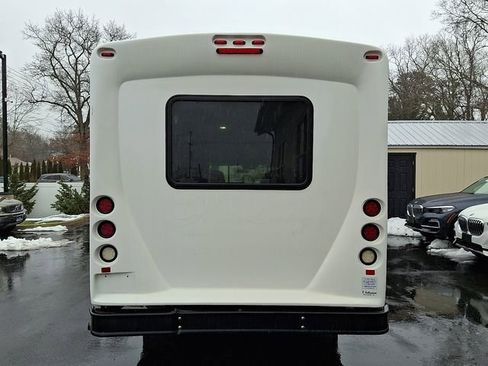 Used 2015 Ford E-350 and Econoline 350 Super Duty RWD image 8