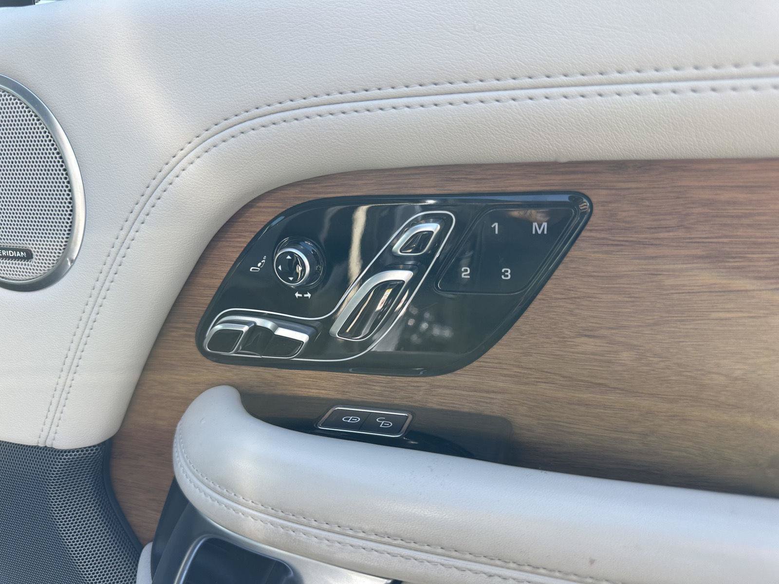 Used 2019 Land Rover Range Rover HSE AWD/4WD image 15