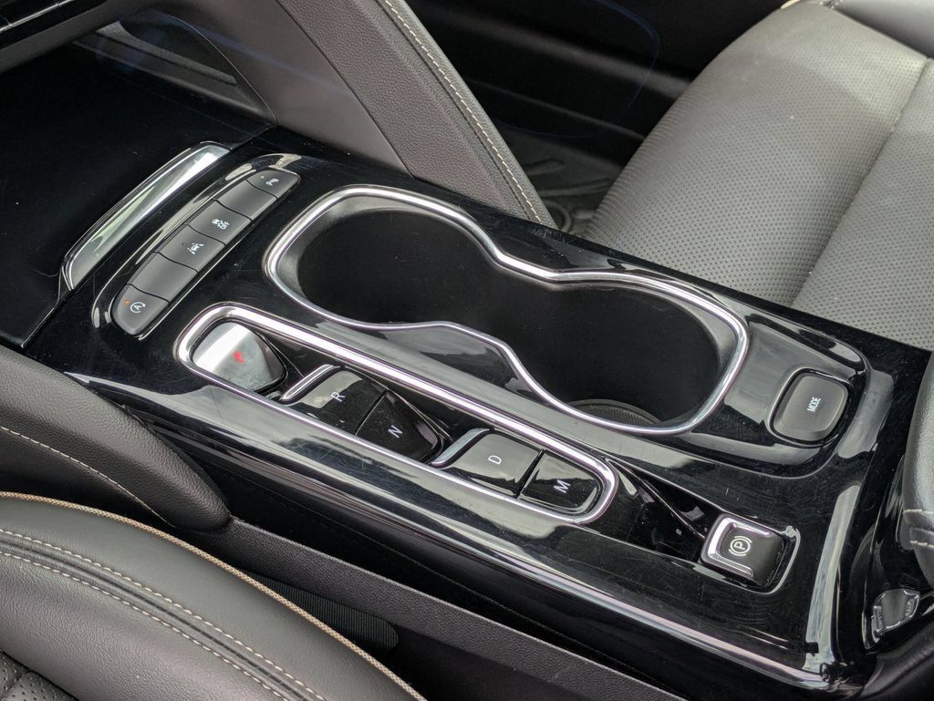 Used 2023 Buick Envision Essence FWD image 24
