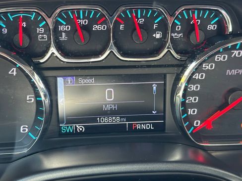 Used 2018 Chevrolet Silverado 1500 LT w/ Texas Edition RWD image 24