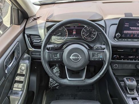 Used 2023 Nissan Rogue SL FWD image 18