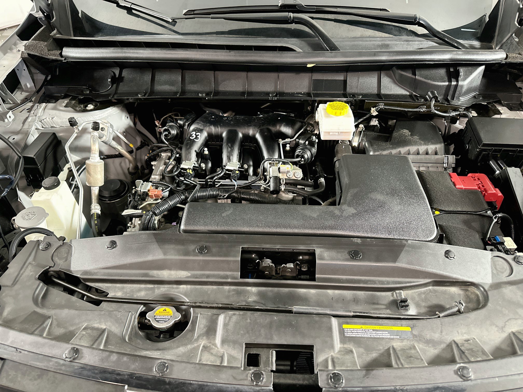 Used 2025 Nissan Pathfinder SV FWD image 34