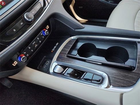 Certified 2023 Buick Enclave Avenir image 25