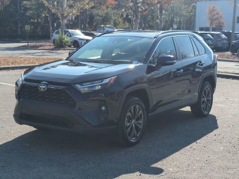 Certified 2022 Toyota RAV4 XLE Premium image 1
