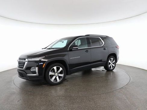 Used 2024 Chevrolet Traverse Limited LT image 3