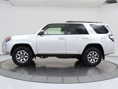 Used 2022 Toyota 4Runner TRD Off-Road Premium w/ Moonroof Package image 2