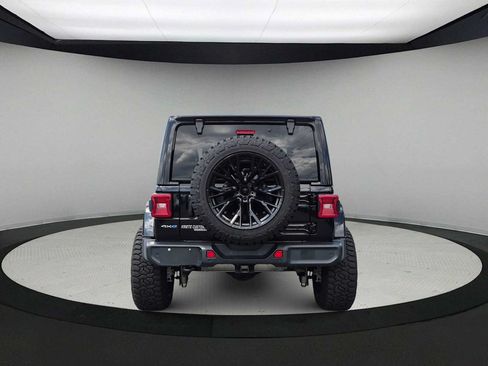 Used 2021 Jeep Wrangler Unlimited Sahara w/ Cold Weather Group AWD/4WD image 7