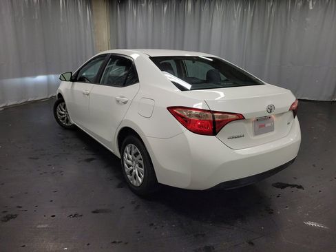 Used 2018 Toyota Corolla LE image 6