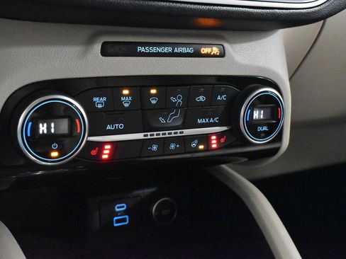 Used 2021 Ford Escape SEL w/ Class II Trailer Tow Package image 19