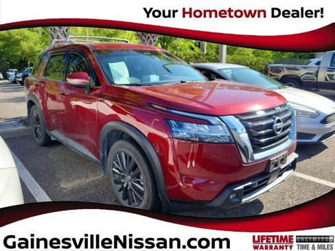 Used 2022 Nissan Pathfinder SL w/ SL Premium Package image 1