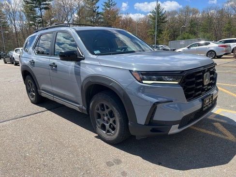 Certified 2023 Honda Pilot TrailSport image 1