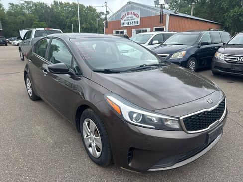 Used 2018 Kia Forte LX FWD image 3