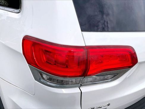 Used 2014 Jeep Grand Cherokee Laredo AWD/4WD image 33