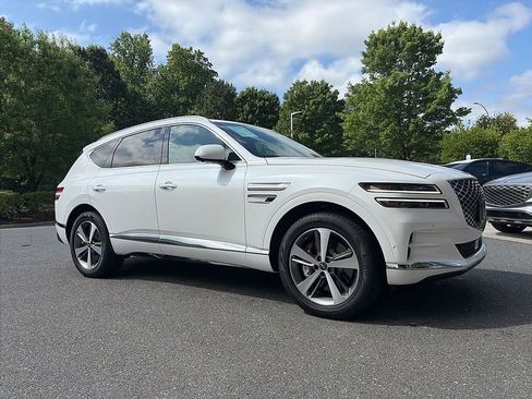 Used 2023 Genesis GV80 2.5T w/ Prestige 20" Package AWD/4WD image 2