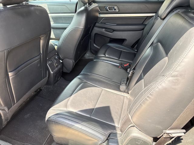 Used 2019 Ford Explorer XLT w/ Equipment Group 202A FWD image 23