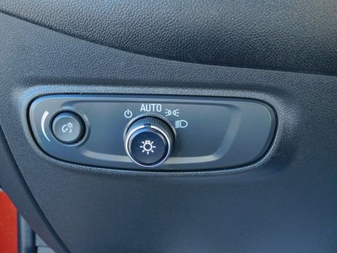 Used 2022 Chevrolet Equinox LT image 35