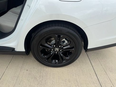 Used 2025 Honda Accord SE image 31