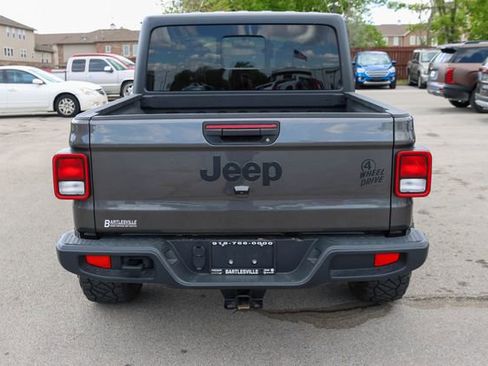 Used 2023 Jeep Gladiator Willys image 5