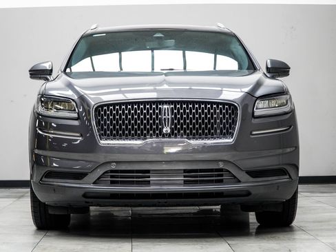 Used 2021 Lincoln Nautilus Reserve w/ Equipment Group 201A FWD image 9