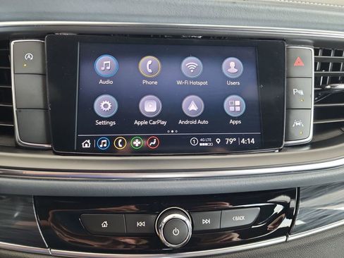 Used 2022 Buick Enclave Essence image 26