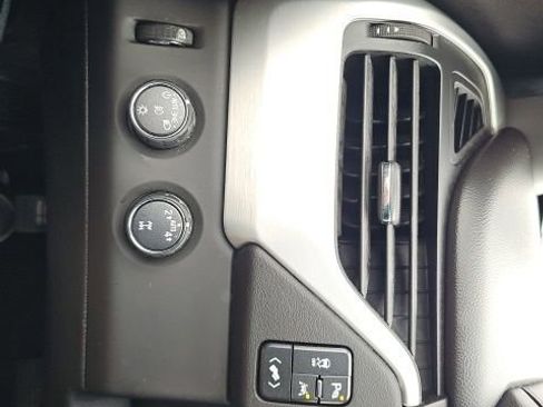 Used 2018 GMC Yukon SLT w/ Open Road Package image 40