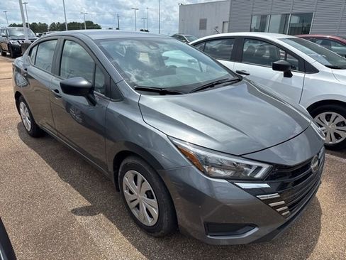 Certified 2025 Nissan Versa S w/ Trunk Package FWD image 3