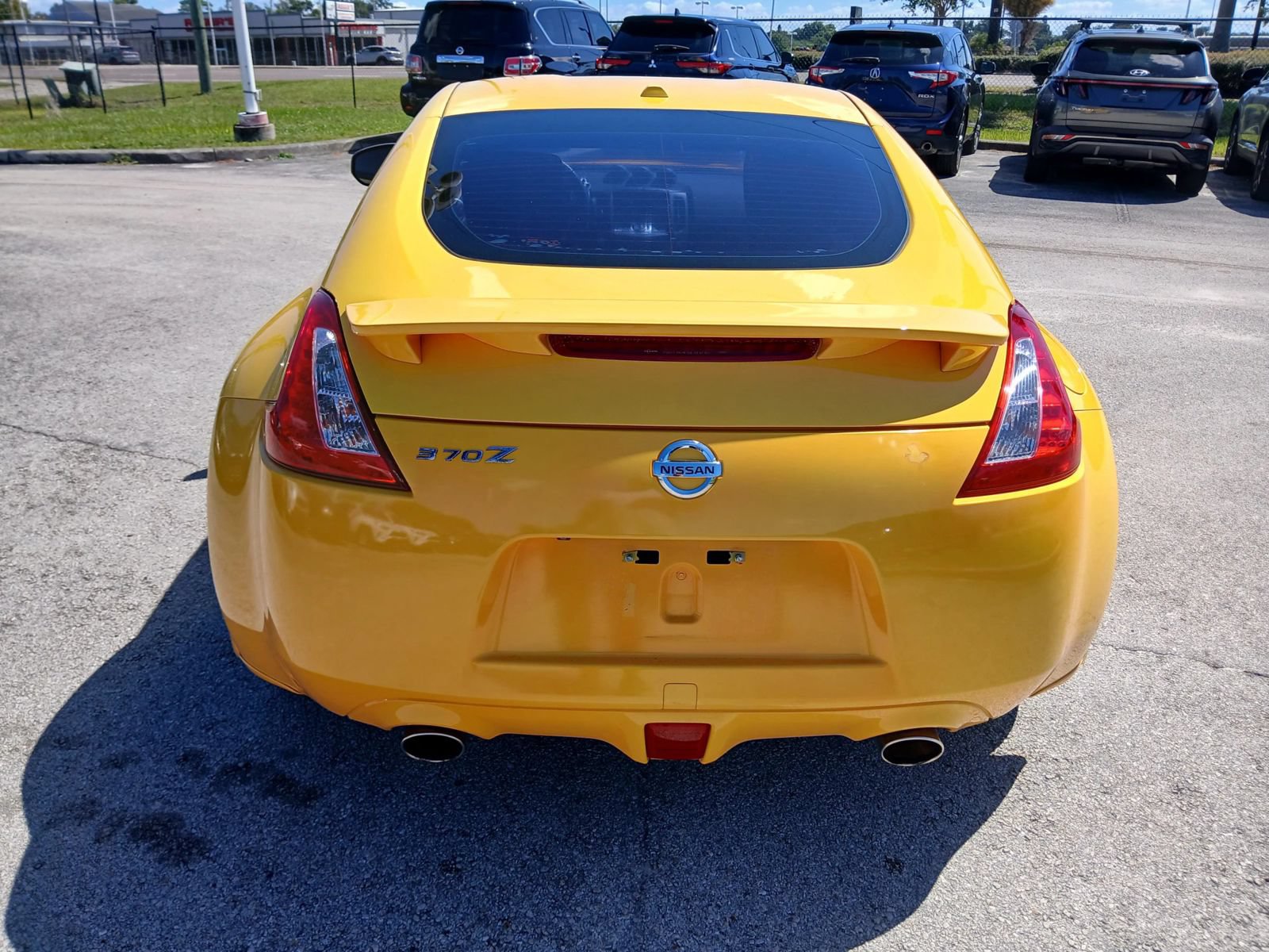Used 2017 Nissan 370Z Coupe RWD image 5
