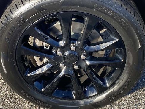 Certified 2021 Jeep Grand Cherokee Laredo X image 25