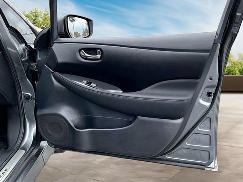 Certified 2025 Nissan Leaf SV Plus FWD image 26