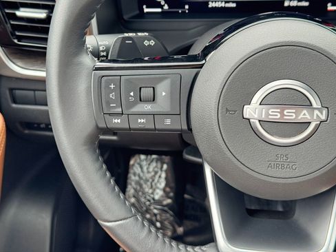 Used 2024 Nissan Rogue Platinum w/ Platinum Premium Package FWD image 22